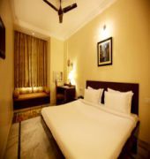 Hotel Sandhu Palace Jodhpur  Ngoại thất bức ảnh